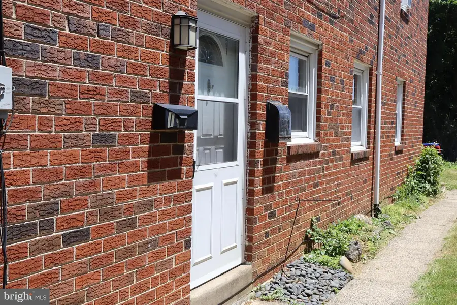 208 N Sylvania Ave, Jenkintown, PA 19046 - #2
