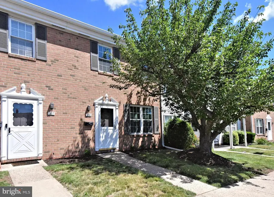 306 Christopher Ct, Lansdale, PA 19446 - #2