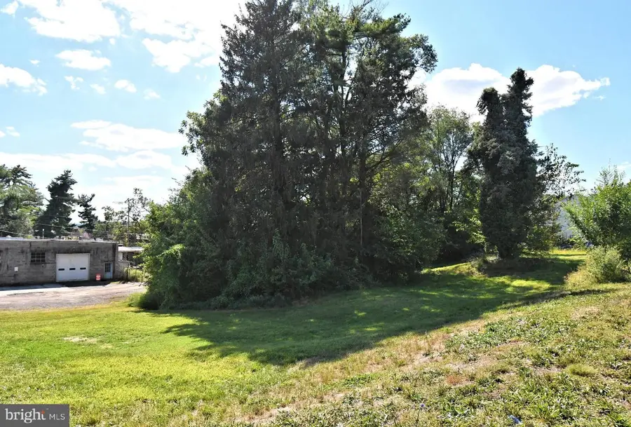 646 Lincoln Avenue, Pottstown, PA 19464 - #2