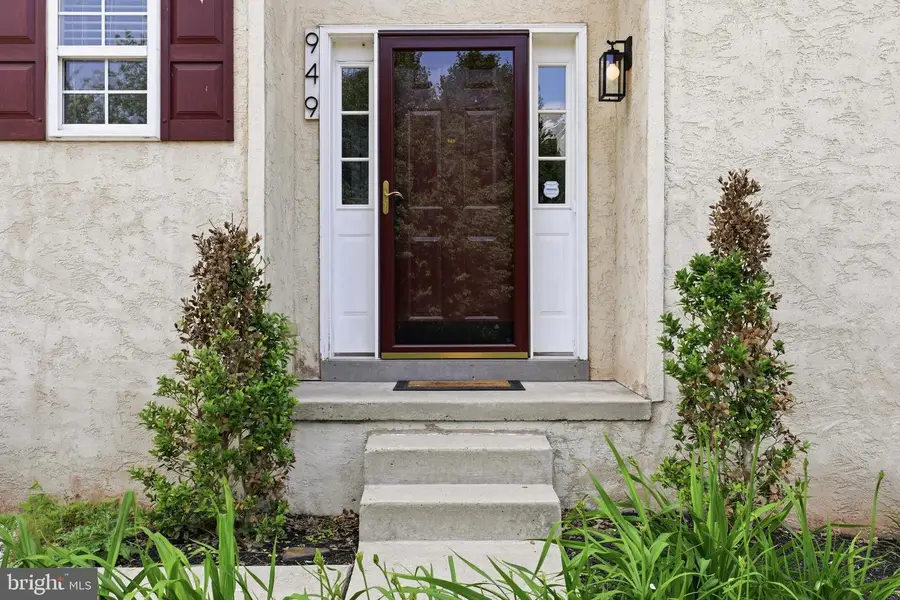 949 Cholet Dr, Collegeville, PA 19426 - #2