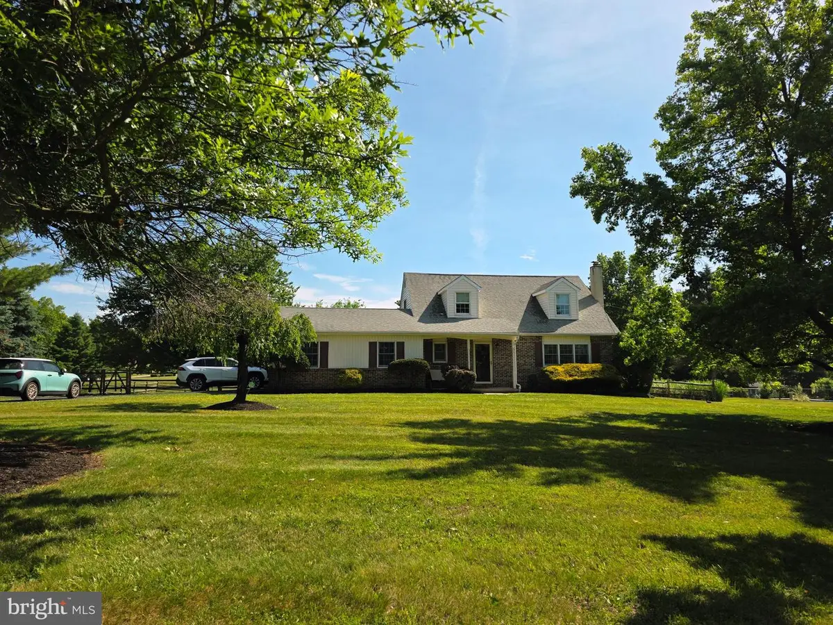 232 Wartman Rd, Collegeville, PA 19426 - #1