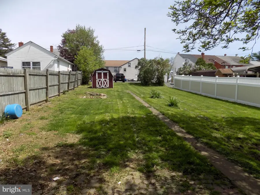 530 Dotts St, Pennsburg, PA 18073 - #2