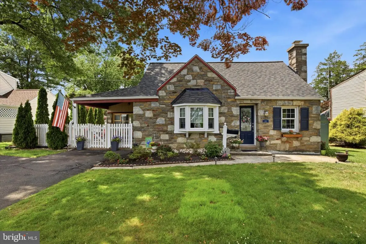 207 Bensal Rd, Hatboro, PA 19040 - #1