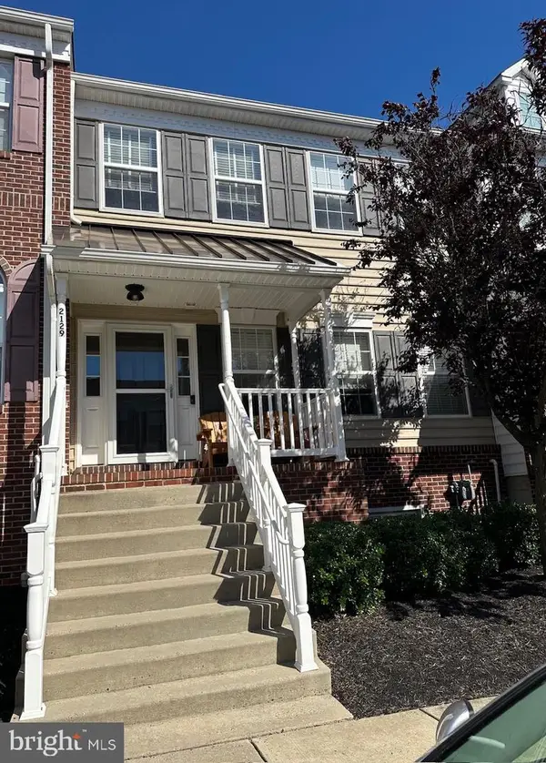 2129 Danville Dr, PENNSBURG, PA 18073