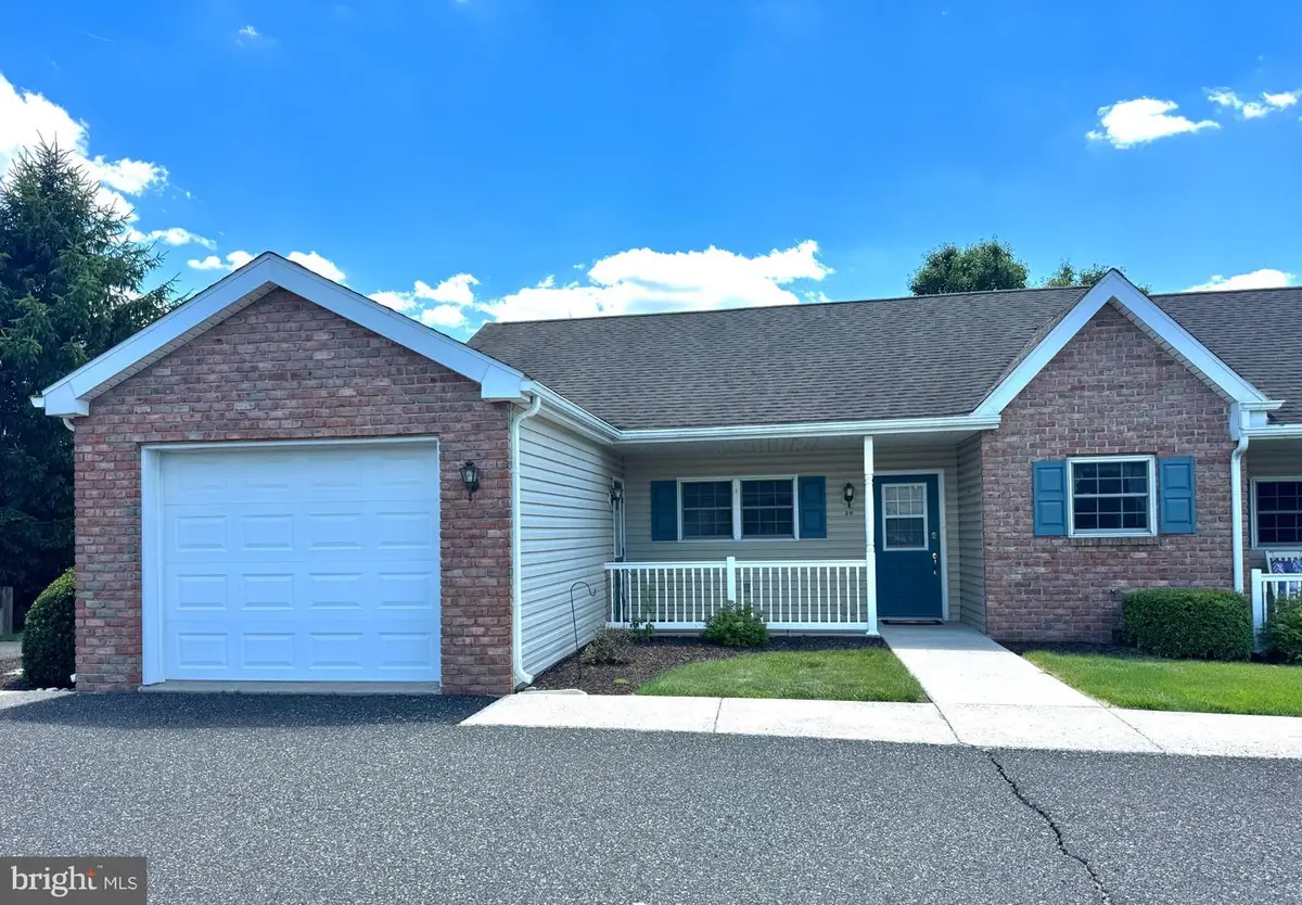 26 Ludwig Ln, Pottstown, PA 19464 - #1