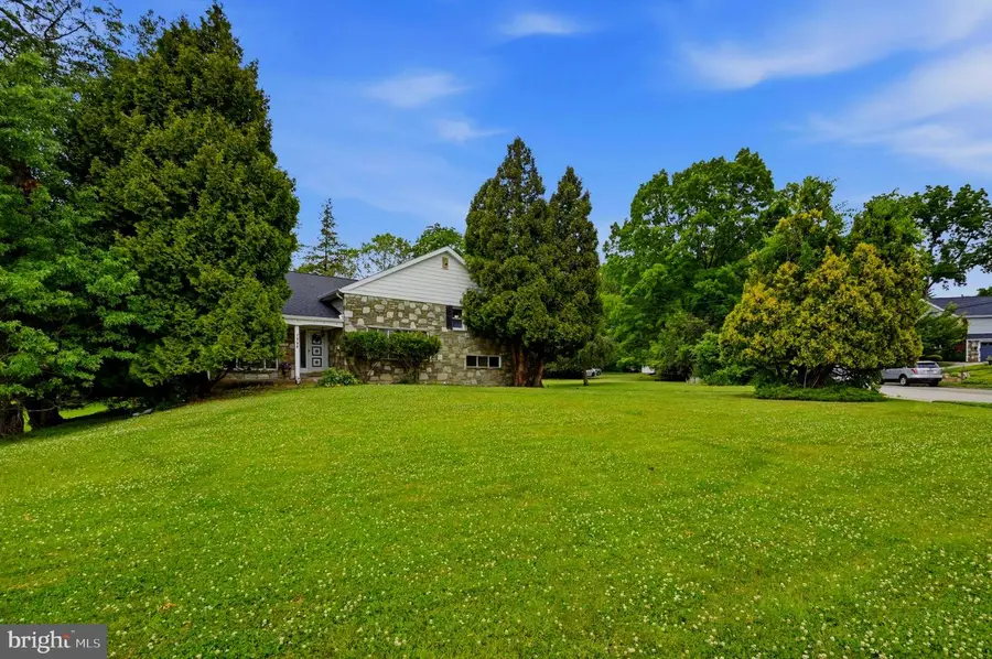 7900 Deer Run Rd, Glenside, PA 19038 - #2