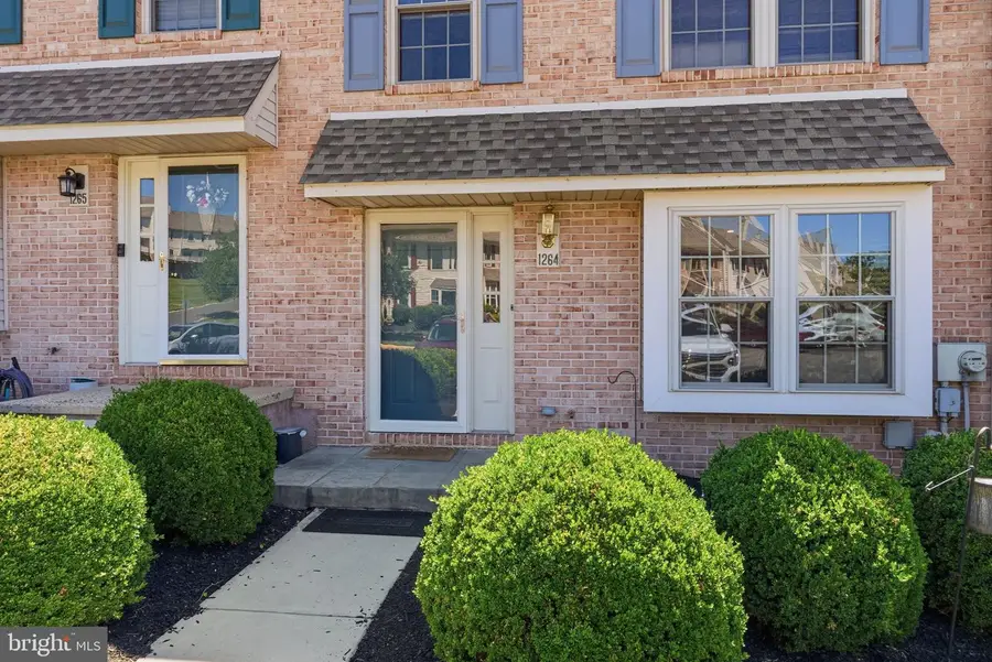 1264 Maple Glen Cir, Pottstown, PA 19464 - #3