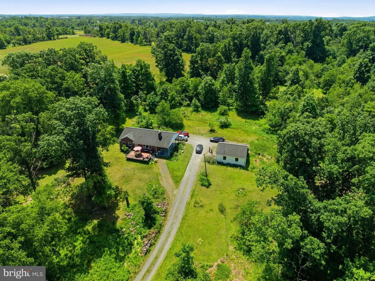 10 Sheridan Ln, Pottstown, PA 19464 - #1