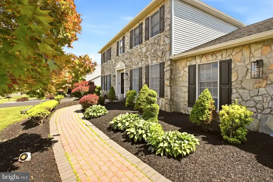 110 Gwynmont Dr, North Wales, PA 19454 - #3