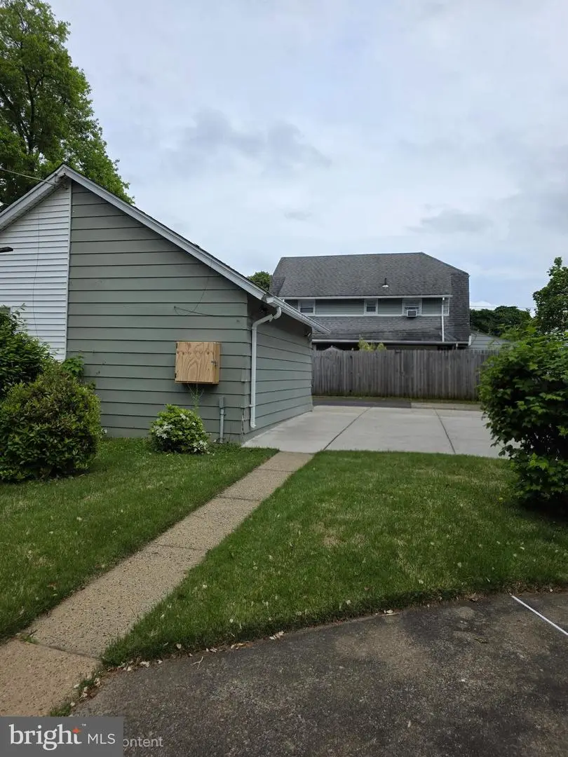 803 Ashbourne Rd, Cheltenham, PA 19012 - #3