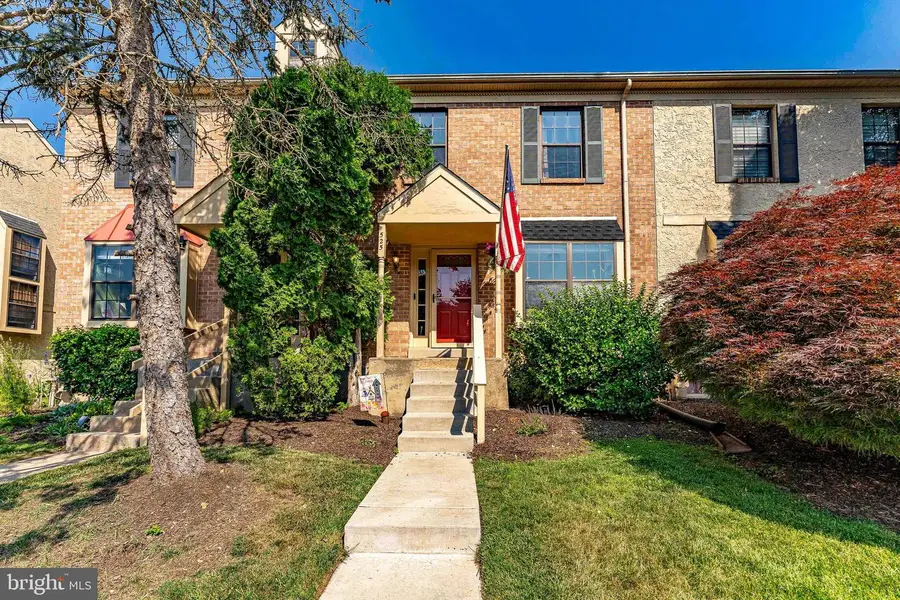 525 Bassett Ln, West Norriton, PA 19403 - #2