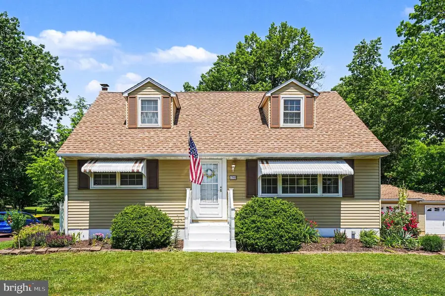 1745 Maple Ave, Hatfield, PA 19440 - #2