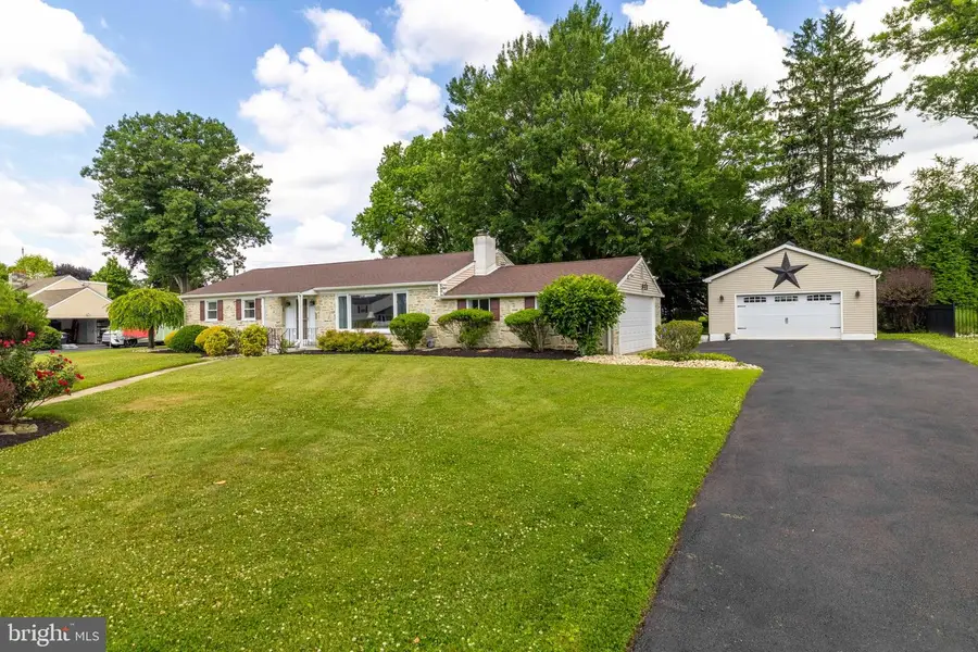 3882 Whitman Rd, Huntingdon Valley, PA 19006 - #3