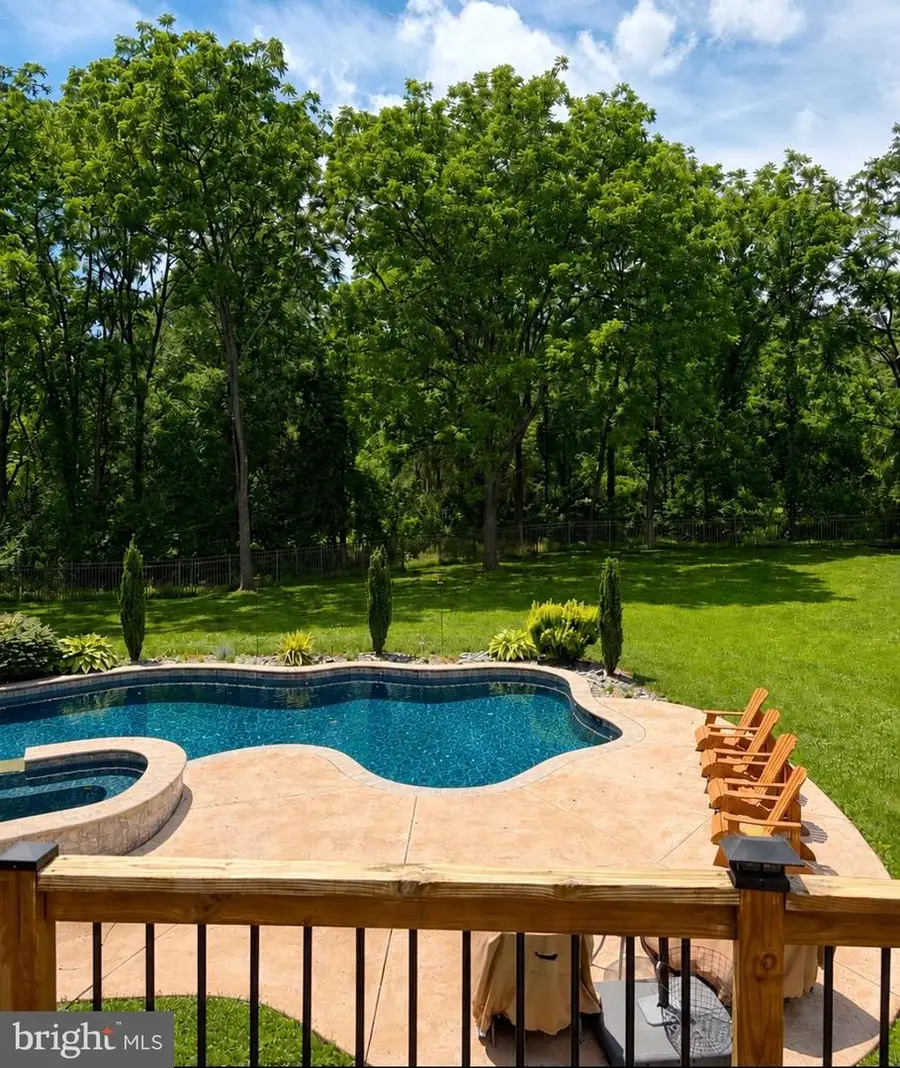 806 Arbor Ln, Schwenksville, PA 19473 - #3