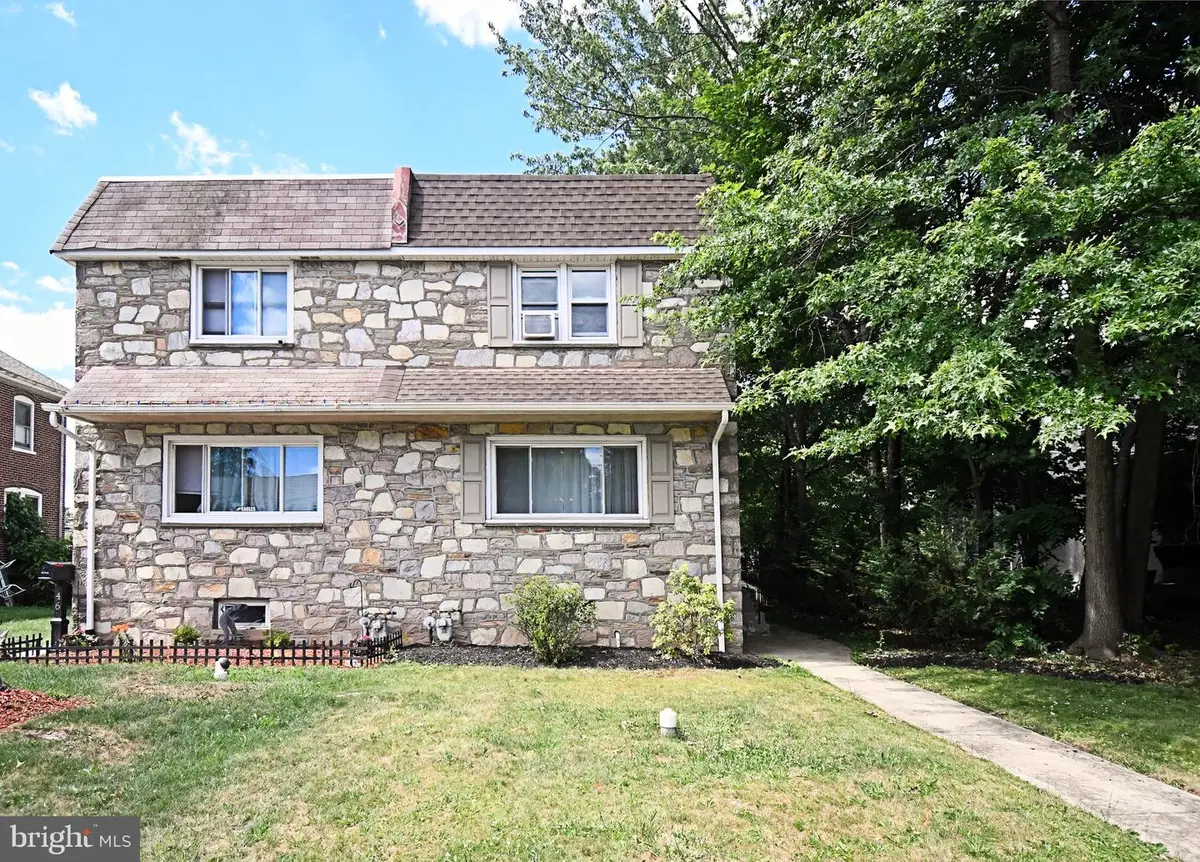 44 E Seventh St, Lansdale, PA 19446 - #1