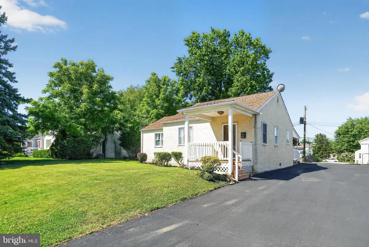 137 Walker Ln, King Of Prussia, PA 19406 - #1
