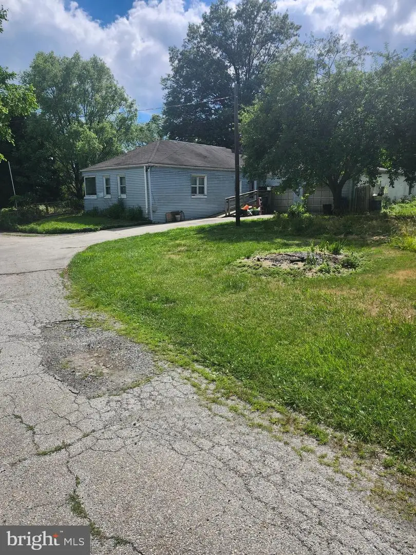 950 St Davids Ln, Norristown, PA 19403 - #3