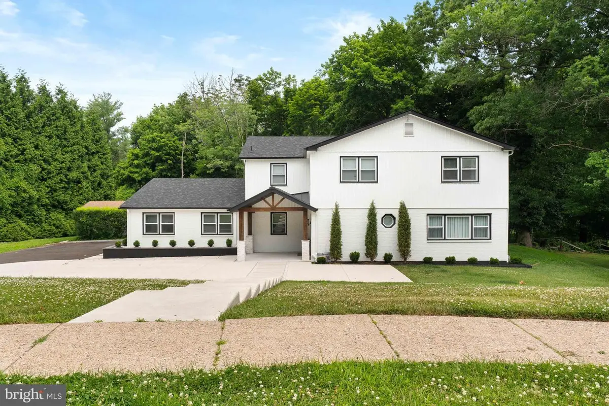 1269 Waller Dr, Huntingdon Valley, PA 19006 - #1