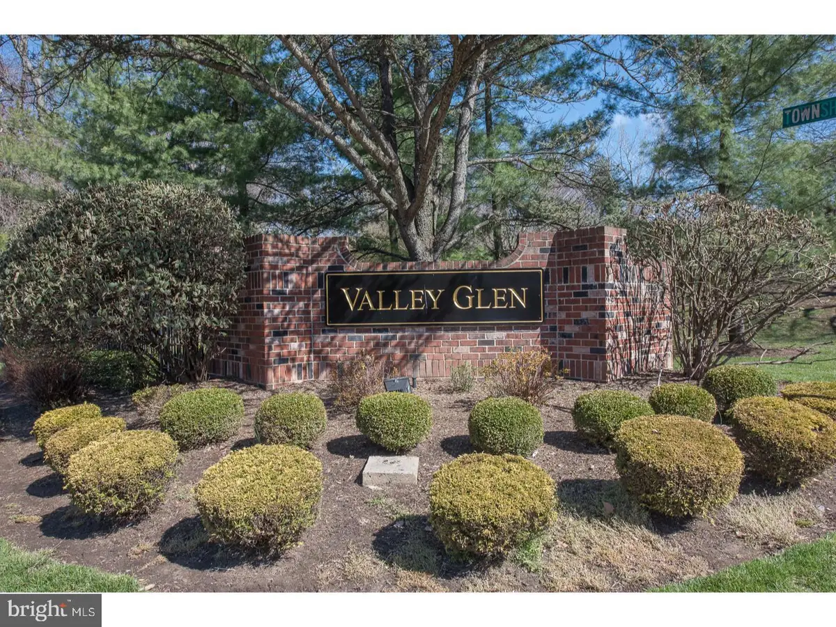 210 Glen Ln, Elkins Park, PA 19027 - #1