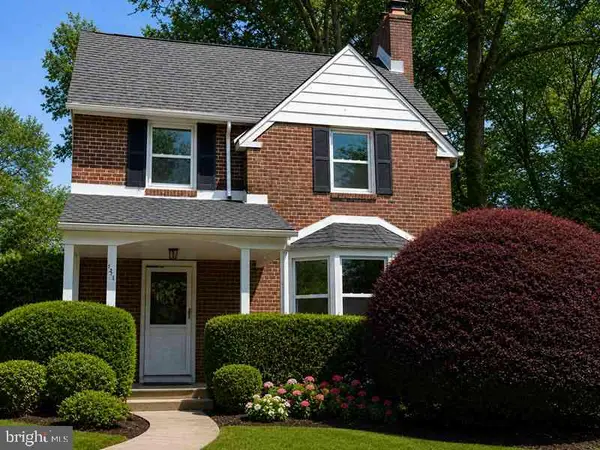 1516 Surrey Ln, WYNNEWOOD, PA 19096