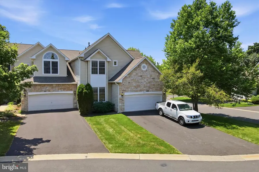 219 Birkdale Dr, Blue Bell, PA 19422 - #3