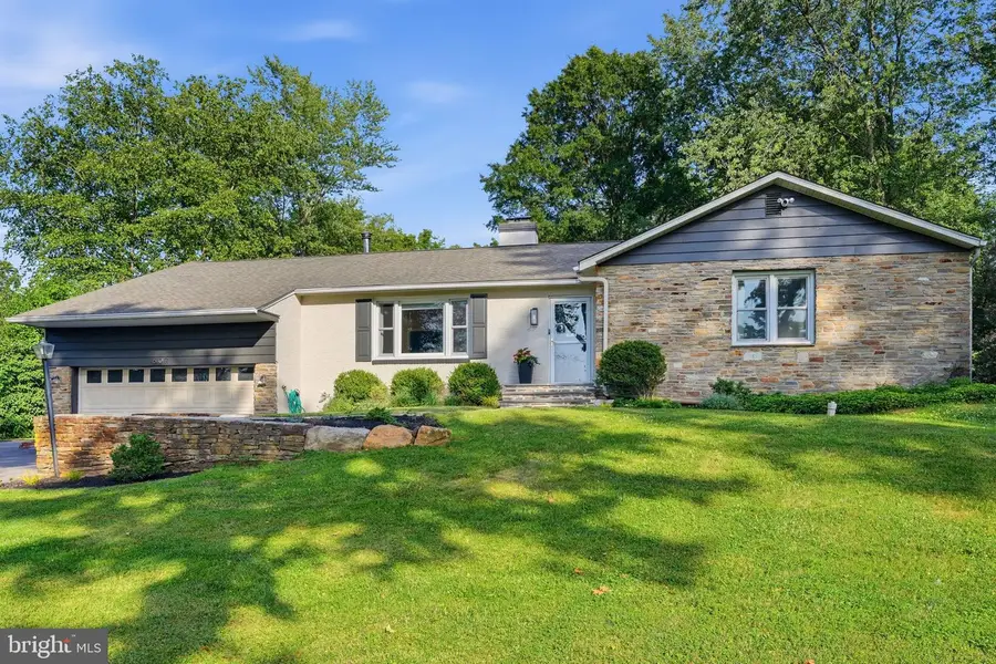 607 Mckean Rd, Ambler, PA 19002 - #2