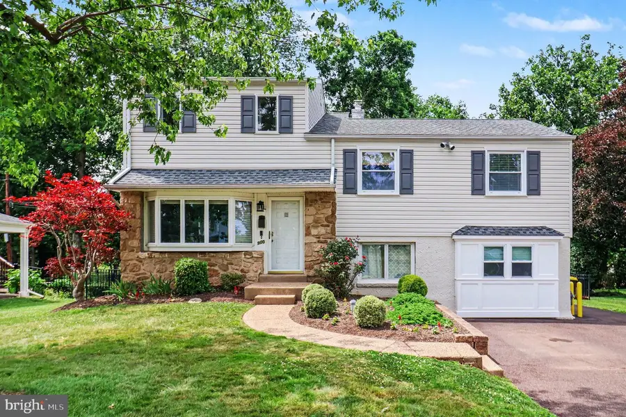900 Woodlawn Dr, Lansdale, PA 19446 - #2