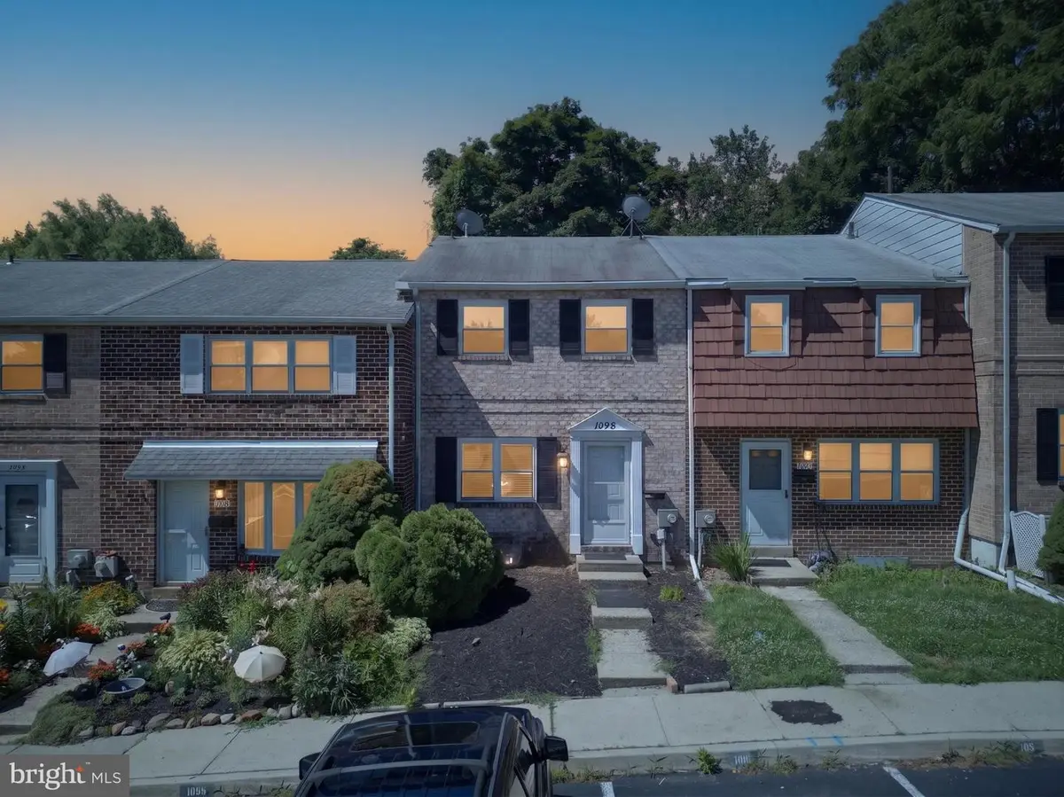 1098 Bayless Pl, Norristown, PA 19403 - #1
