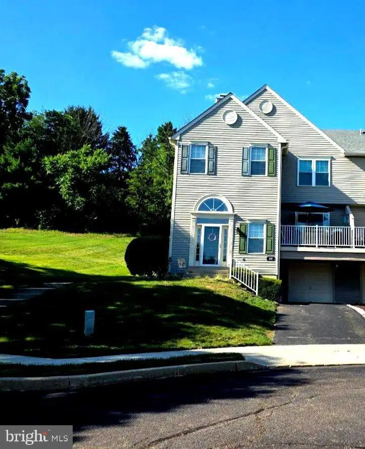 240 Cobblestone Ct, Collegeville, PA 19426 - #2