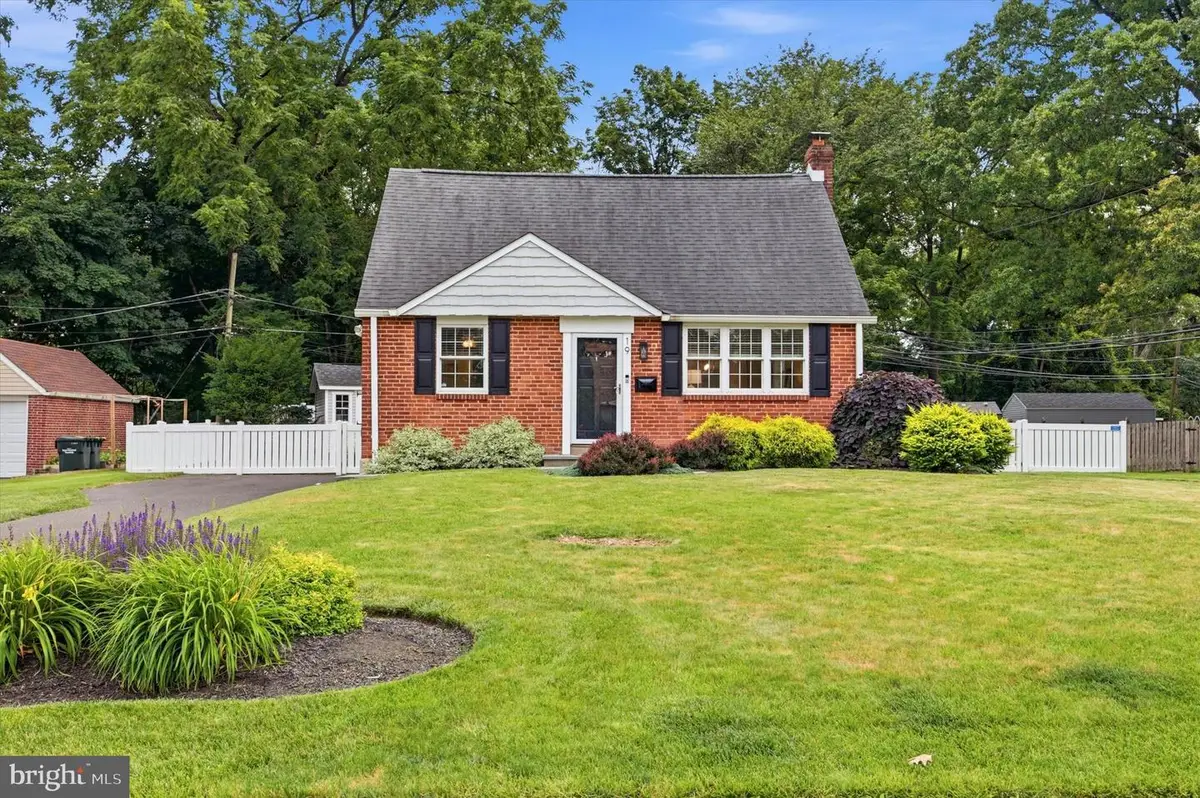 19 Newington Dr, Hatboro, PA 19040 - #1