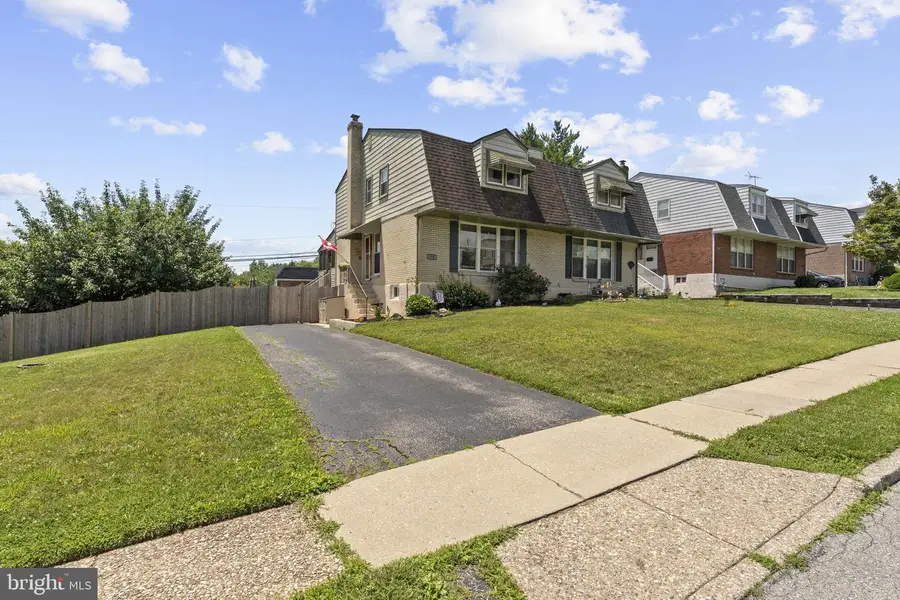 314 E Logan St, Norristown, PA 19401 - #3