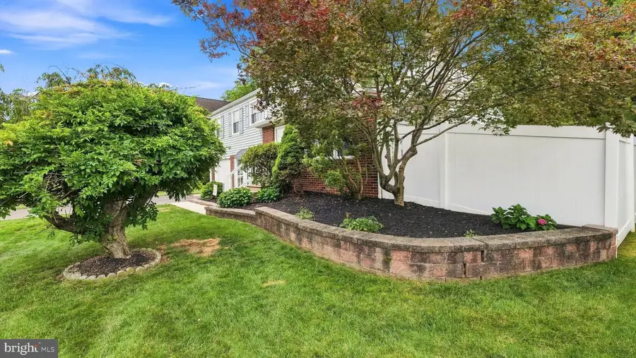 1126 Pinegrove Ave, Lansdale, PA 19446 - #3