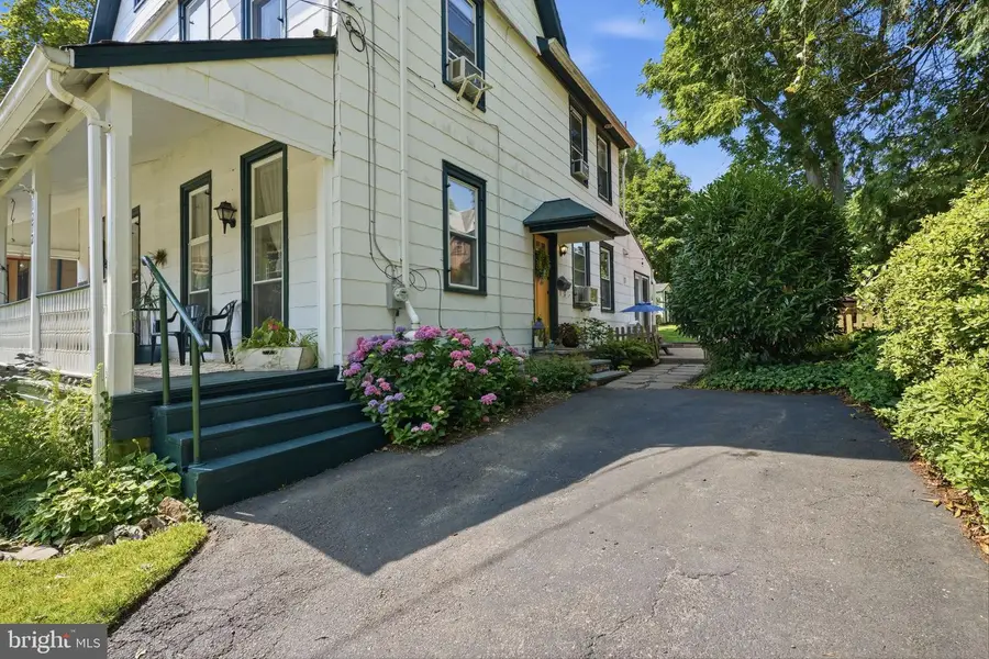 1272 Ashbourne Rd, Elkins Park, PA 19027 - #3