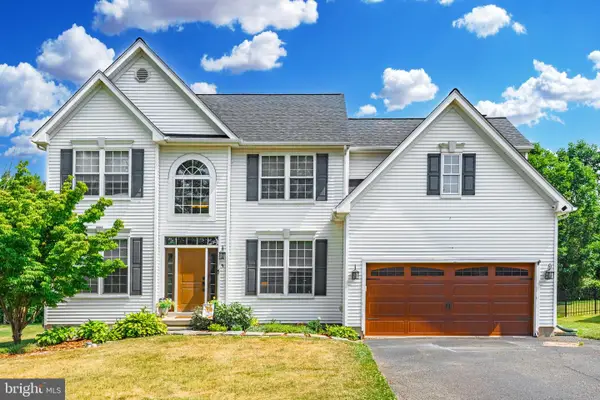1032 Fallbrook Ln, POTTSTOWN, PA 19464