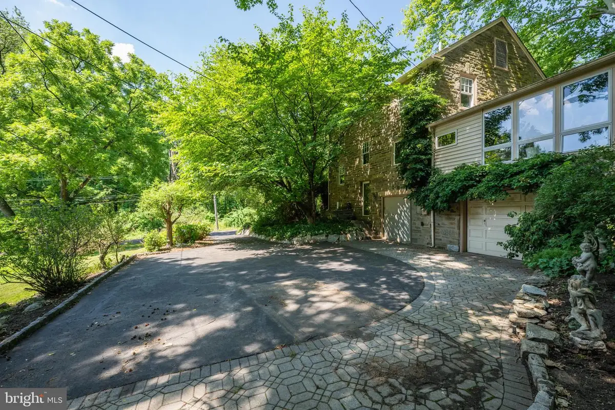 495 Byberry Rd, Huntingdon Valley, PA 19006 - #1