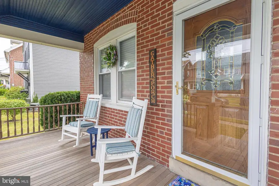742 W Third St, Lansdale, PA 19446 - #3