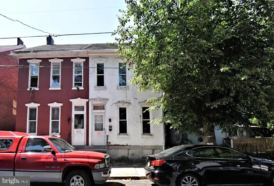 346 W Walnut St, Pottstown, PA 19464 - #2