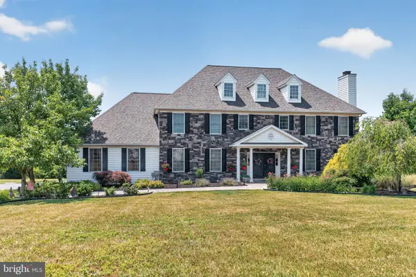2180 Squirrel Hill Rd, SCHWENKSVILLE, PA 19473