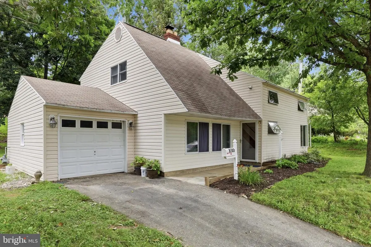 8703 Patton Rd, Glenside, PA 19038 - #1
