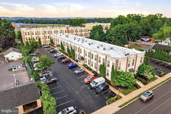 735 Washington St #217, ROYERSFORD, PA 19468