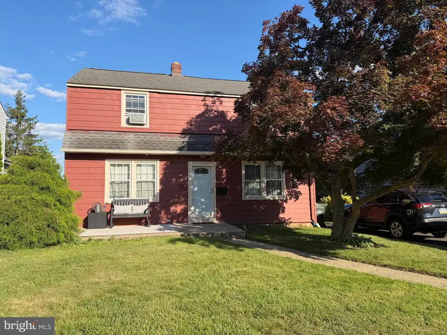 335 Forest Ave, Willow Grove, PA 19090 - #2