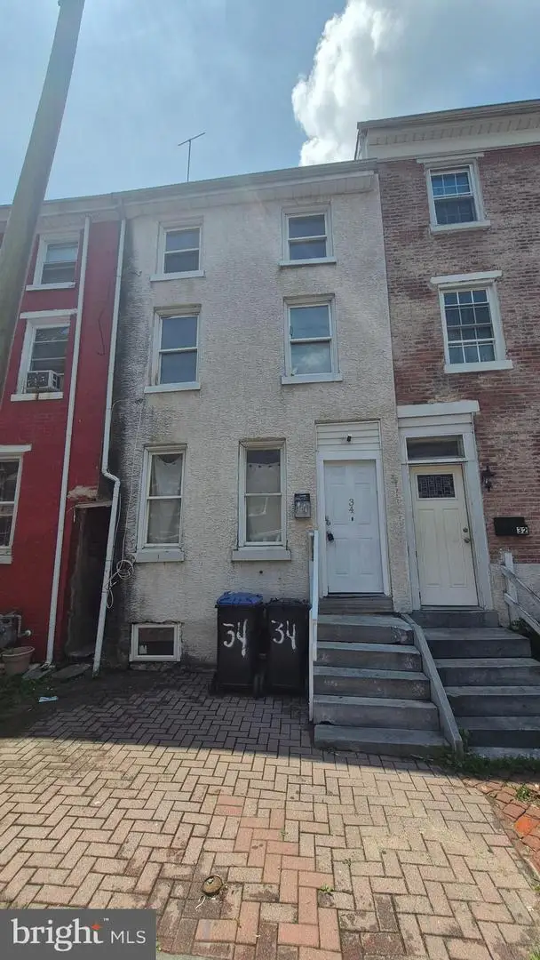 34 E Chestnut St, Norristown, PA 19401 - #1
