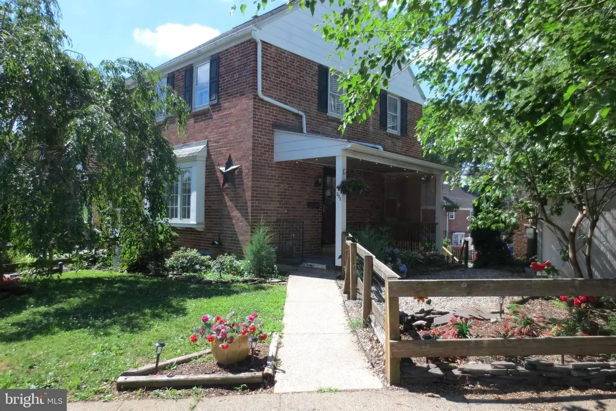 288 Diamond St, Pottstown, PA 19464 - #1