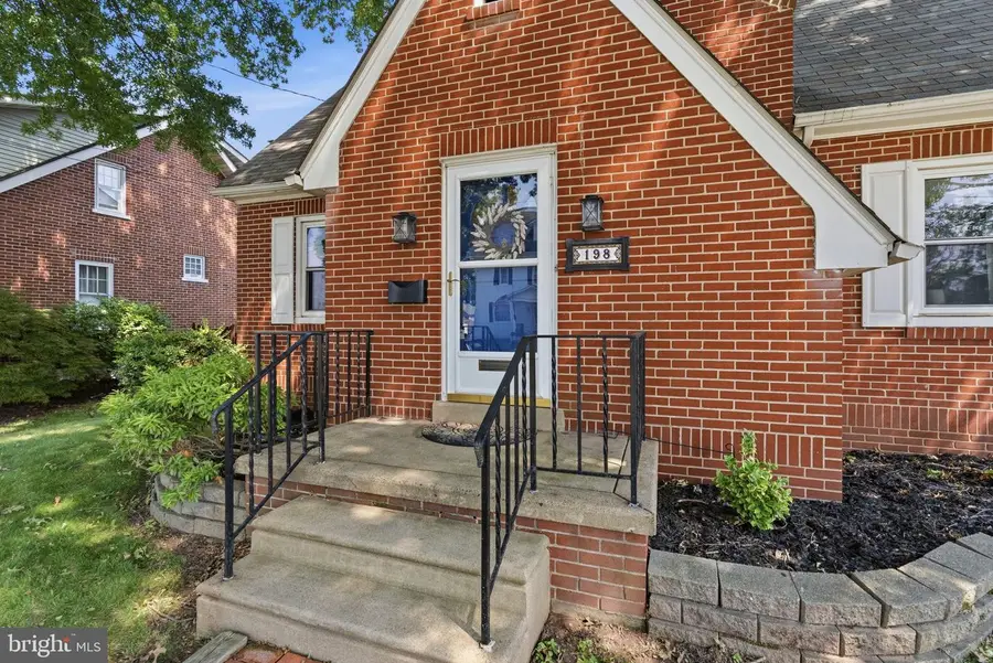 198 W Lincoln Ave, Telford, PA 18969 - #3