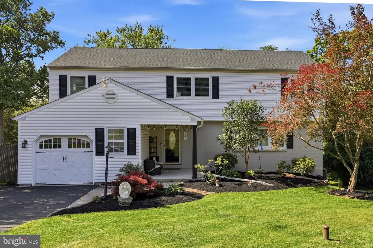 616 Meadowlark Rd, Norristown, PA 19403 - #1