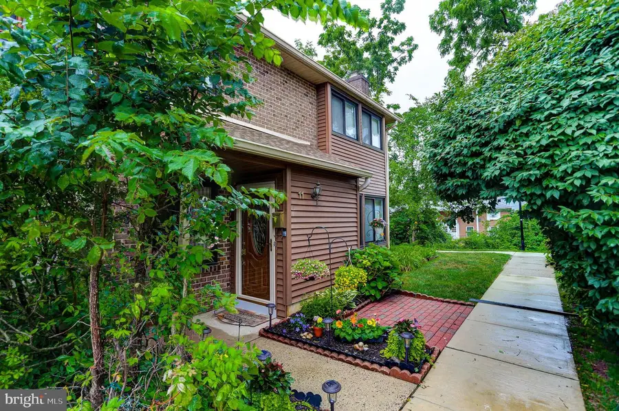 22 Fitzwatertown Rd #unit E-11, Willow Grove, PA 19090 - #2