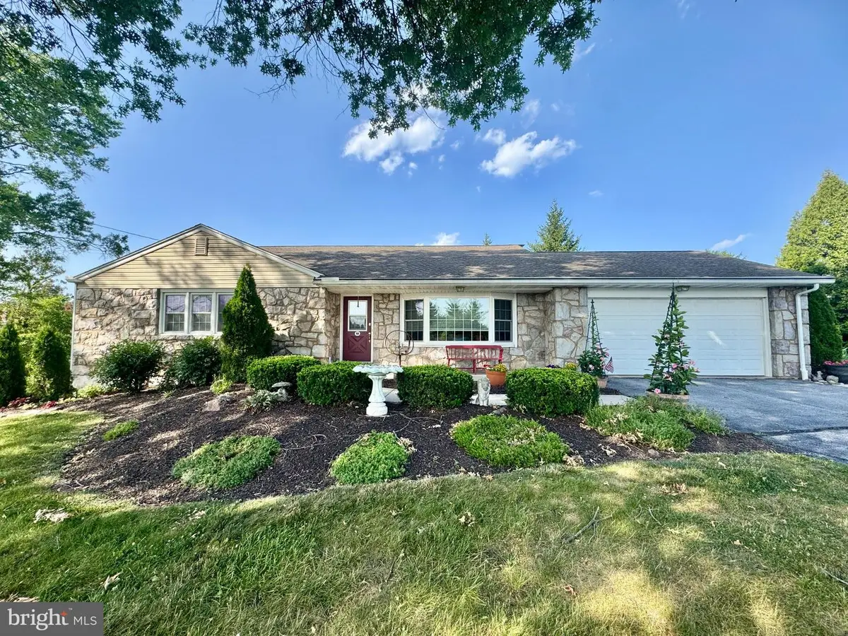 68 Bards Way, Pottstown, PA 19464 - #1