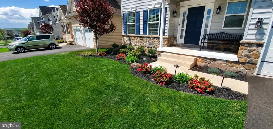 2120 Sunnyvale Dr, Pennsburg, PA 18073 - #2