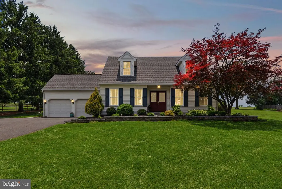 63 W Linfield Trappe Rd, Royersford, PA 19468 - #1