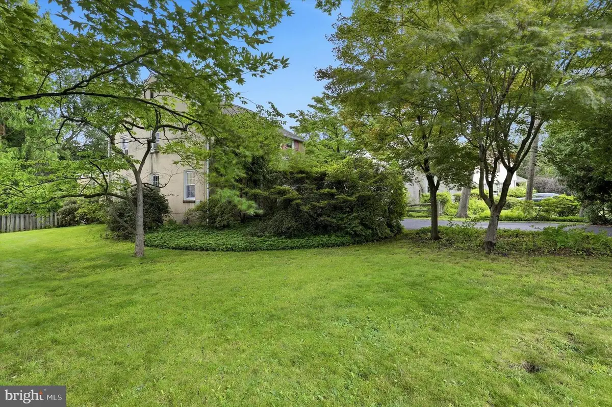 233 Arlingham Rd, Flourtown, PA 19031 - #1